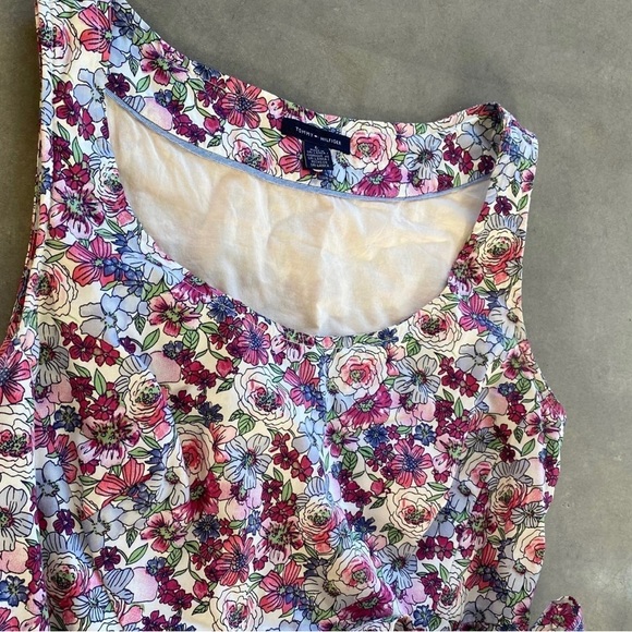 Tommy Hillfiger Size 6 floral dress - Picture 3 of 5